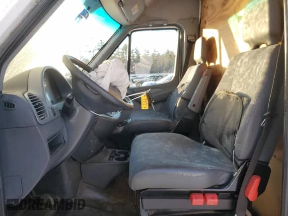 2005 Dodge Sprinter with VIN WD0PD744255796373, listed as a Copart auction lot 87955155 with Not provided miles and Salvage title. Bid and sale history available at DreamBid. Image 7.