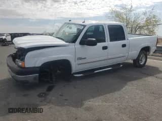 2004 Chevrolet Silverado 2500HD LS with VIN 1GCHK23204F209389, listed as a Copart auction lot 53101975 with 72,724 mi miles and Salvage title. Bid and sale history available at DreamBid. Image 1.