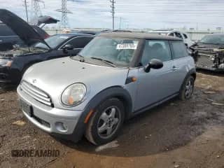 2007 MINI Hardtop with VIN WMWMF33587TL78484, listed as a Copart auction lot 47309765 with 81,675 mi miles and Clean title. Bid and sale history available at DreamBid. Image 1.