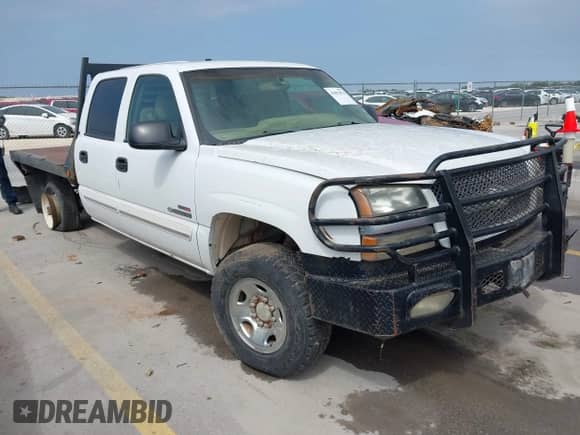2003 Chevrolet Silverado 2500HD LS z VIN 1GCHK23193F126937, wystawiony jako IAAI lot #41893874 z przebiegiem 260 432 mil mil oraz . Historia ofert i sprzedaży dostępna na DreamBid. Obrazek 1.