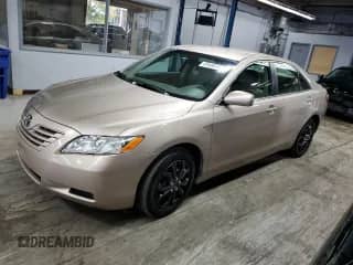 2007 Toyota Camry CE z VIN 4T1BE46K57U127321, wystawiony jako Copart lot #81685765 z przebiegiem 190 706 mil mil oraz Czysty tytuł • Clean title. Historia ofert i sprzedaży dostępna na DreamBid. Obrazek 1.