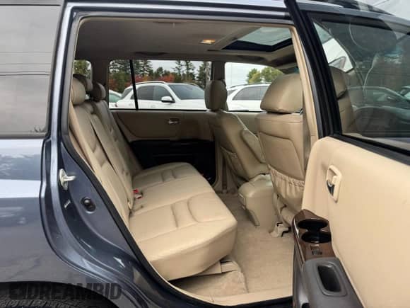 2003 Toyota Highlander с VIN JTEHF21A630155107, выставлен на аукционе Copart как лот 86850115 с пробегом 276 850 миль миль и Чистый • Clean title. История ставок и продаж доступна на DreamBid. Изображение 6.