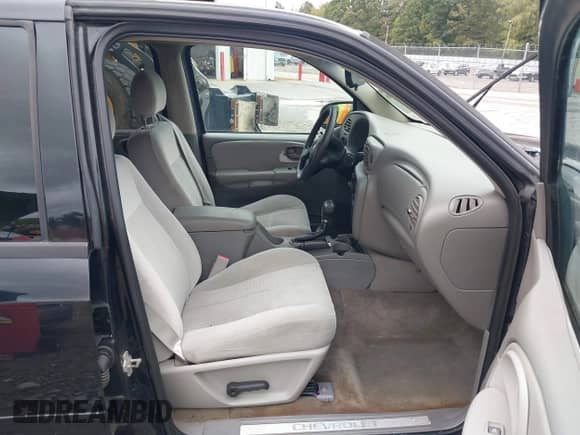 2008 Chevrolet TrailBlazer Fleet 2FL with VIN 1GNDT13S482230501, listed as a IAAI auction lot 43370006 with 174,546 mi miles and . Bid and sale history available at DreamBid. Image 5.