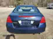 2007 Honda Accord LX z VIN 1HGCM56497A175944, wystawiony jako Copart lot #52051655 z przebiegiem 108 748 mil mil oraz Czysty tytuł • Clean title. Historia ofert i sprzedaży dostępna na DreamBid. Obrazek 6.