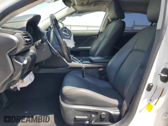 2020 Lexus IS 300 z VIN JTHAA1D28L5105782, wystawiony jako Copart lot #65160765 z przebiegiem 59 163 mil mil oraz Szkoda całkowita • Salvage title. Historia ofert i sprzedaży dostępna na DreamBid. Obrazek 7.