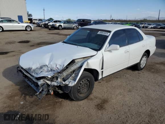 1992 Toyota Camry LE с VIN 4T1SK12E0NU064956, выставлен на аукционе Copart как лот 50665925 с пробегом 228 909 миль миль и Списание • Salvage title. История ставок и продаж доступна на DreamBid. Изображение 1.