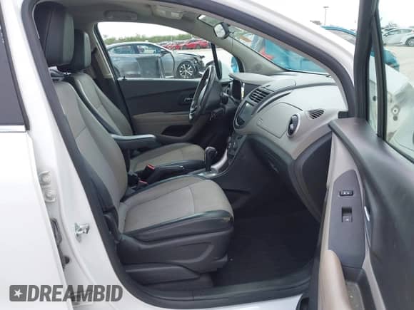 2016 Chevrolet Trax LT с VIN KL7CJLSBXGB633711, выставлен на аукционе IAAI как лот 43100381 с пробегом 100 443 миль миль и . История ставок и продаж доступна на DreamBid. Изображение 5.