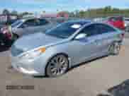 2012 Hyundai Sonata Limited с VIN 5NPEC4ABXCH347752, выставлен на аукционе IAAI как лот 43291565 с пробегом 170 359 миль миль и . История ставок и продаж доступна на DreamBid. Изображение 18.