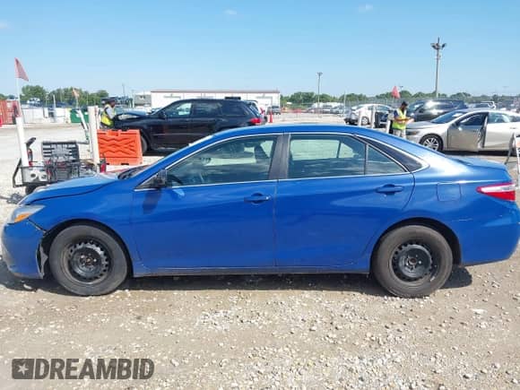 2015 Toyota Camry LE с VIN 4T1BD1FK8FU154206, выставлен на аукционе IAAI как лот 43086049 с пробегом 555 121 миль миль и . История ставок и продаж доступна на DreamBid. Изображение 14.