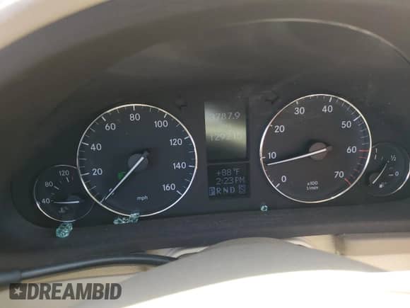 2005 Mercedes-Benz C 240 with VIN WDBRH81JX5F645392, listed as a Copart auction lot 74801314 with 129,215 mi miles and Salvage title. Bid and sale history available at DreamBid. Image 9.