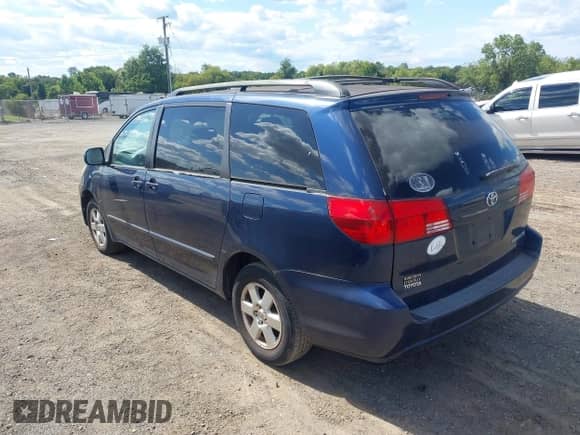 2004 Toyota Sienna XLE z VIN 5TDZA22C44S182635, wystawiony jako IAAI lot #43105504 z przebiegiem 144 173 mil mil oraz . Historia ofert i sprzedaży dostępna na DreamBid. Obrazek 3.