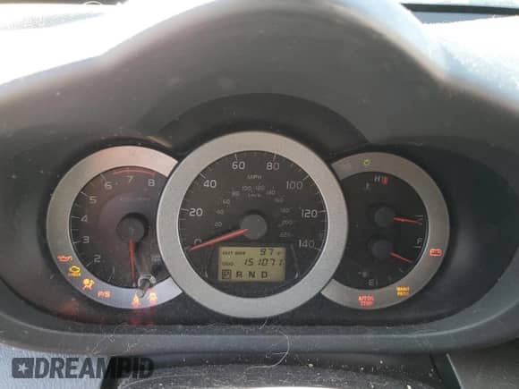 2008 Toyota RAV4 Sport with VIN JTMBD32V086083669, listed as a Copart auction lot 82668985 with 151,071 mi miles and Clean title. Bid and sale history available at DreamBid. Image 9.