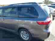 2016 Toyota Sienna XLE with VIN 5TDYK3DC7GS721667, listed as a IAAI auction lot 41400702 with 85,188 mi miles and . Bid and sale history available at DreamBid. Image 18.