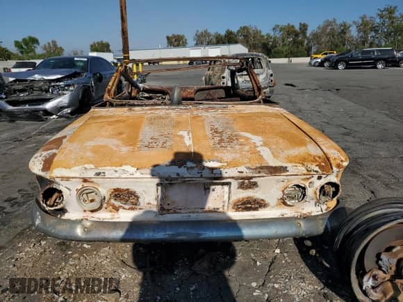1963 Chevrolet Corvair с VIN 30967W122990, выставлен на аукционе Copart как лот 73204364 с пробегом Не указан миль и На запчасти • Non repairable. История ставок и продаж доступна на DreamBid. Изображение 6.