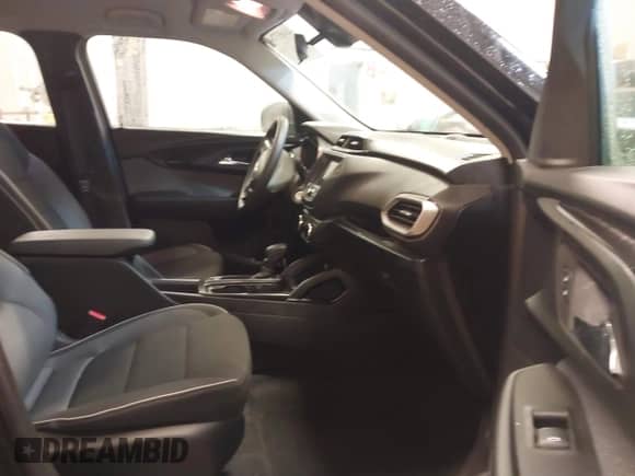 2023 Chevrolet TrailBlazer LS with VIN KL79MNSL4PB003060, listed as a IAAI auction lot 41453764 with 40,783 mi miles and . Bid and sale history available at DreamBid. Image 5.