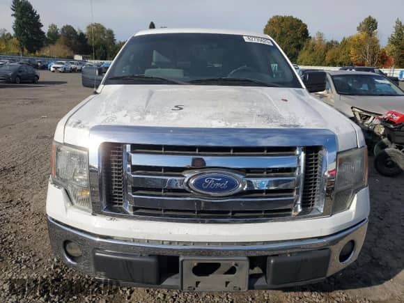 2011 Ford F-150 XL z VIN 1FTEX1CM7BFC52219, wystawiony jako Copart lot #82735625 z przebiegiem 388 717 mil mil oraz Czysty tytuł • Clean title. Historia ofert i sprzedaży dostępna na DreamBid. Obrazek 5.