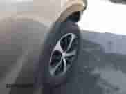 2017 Kia Sorento EX с VIN 5XYPH4A14HG276323, выставлен на аукционе IAAI как лот 42509763 с пробегом 102 510 миль миль и . История ставок и продаж доступна на DreamBid. Изображение 19.