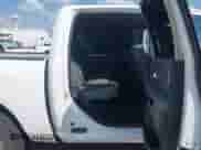 2017 Ram 1500 Lone Star z VIN 1C6RR6LTXHS536418, wystawiony jako IAAI lot #43237445 z przebiegiem 180 509 mil mil oraz . Historia ofert i sprzedaży dostępna na DreamBid. Obrazek 8.