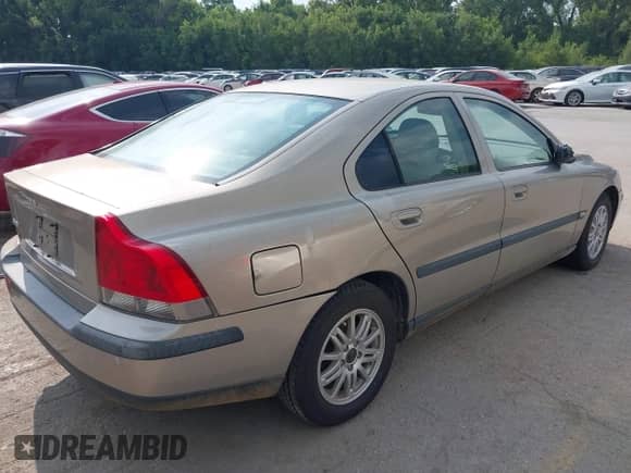 2004 Volvo S60 с VIN YV1RS61T342329485, выставлен на аукционе IAAI как лот 42874433 с пробегом 139 059 миль миль и . История ставок и продаж доступна на DreamBid. Изображение 4.