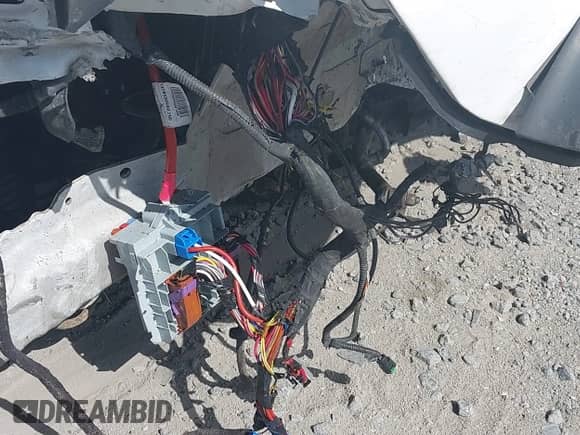 2023 Ram ProMaster Cargo z VIN 3C6MRVJG0PE521759, wystawiony jako IAAI lot #42649745 z przebiegiem Nie podano mil oraz . Historia ofert i sprzedaży dostępna na DreamBid. Obrazek 16.