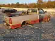 1989 GMC Sierra 1500 z VIN 1GTDC14K2KZ536277, wystawiony jako Copart lot #81375764 z przebiegiem 143 652 mil mil oraz Czysty tytuł • Clean title. Historia ofert i sprzedaży dostępna na DreamBid. Obrazek 3.