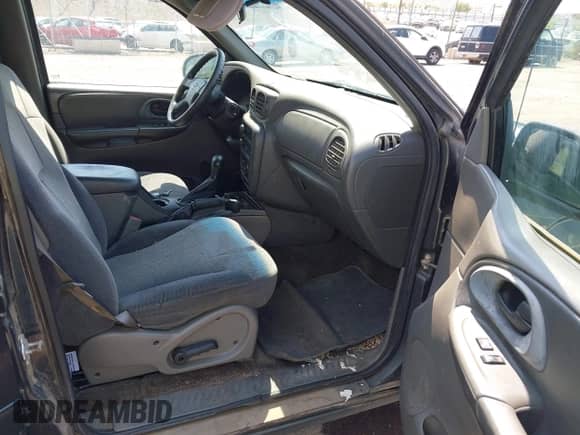 2004 Chevrolet TrailBlazer LT с VIN 1GNDT13S042377263, выставлен на аукционе IAAI как лот 42965078 с пробегом 223 949 миль миль и . История ставок и продаж доступна на DreamBid. Изображение 5.