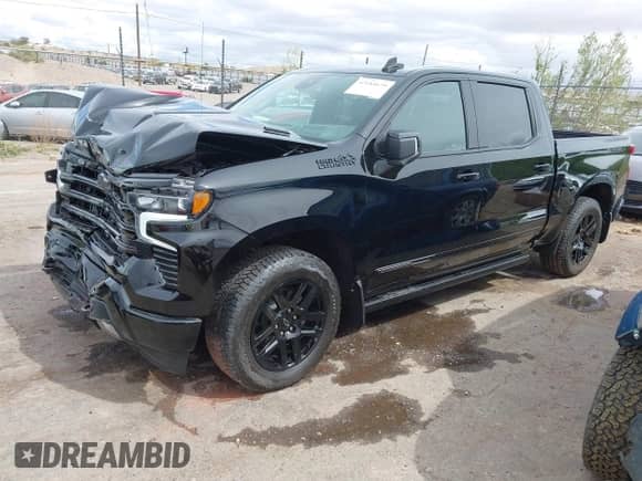 2024 Chevrolet Silverado 1500 High Country z VIN 1GCUDJE81RZ311617, wystawiony jako IAAI lot #42184679 z przebiegiem 2 117 mil mil oraz . Historia ofert i sprzedaży dostępna na DreamBid. Obrazek 2.