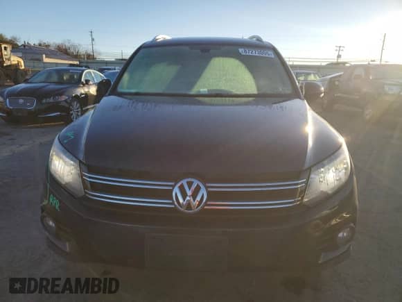 2016 Volkswagen Tiguan S с VIN WVGAV7AX8GW565173, выставлен на аукционе Copart как лот 87273005 с пробегом 116 136 миль миль и Списание • Salvage title. История ставок и продаж доступна на DreamBid. Изображение 5.