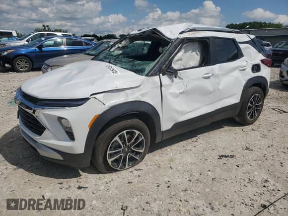 2025 Chevrolet TrailBlazer LT z VIN KL79MPSL8SB057532, wystawiony jako Copart lot #61575415 z przebiegiem Nie podano mil oraz Nie do naprawy • Non repairable. Historia ofert i sprzedaży dostępna na DreamBid. Obrazek 1.