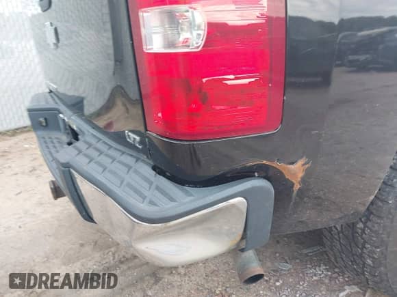 2008 Chevrolet Silverado 1500 2LT with VIN 2GCEK19J581202754, listed as a IAAI auction lot 42539152 with 163,402 mi miles and . Bid and sale history available at DreamBid. Image 13.