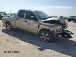 2003 Dodge 1500 ST z VIN 1D7HA18D13S360003, wystawiony jako Copart lot #71358174 z przebiegiem 224 089 mil mil oraz Szkoda całkowita • Salvage title. Historia ofert i sprzedaży dostępna na DreamBid. Obrazek 4.