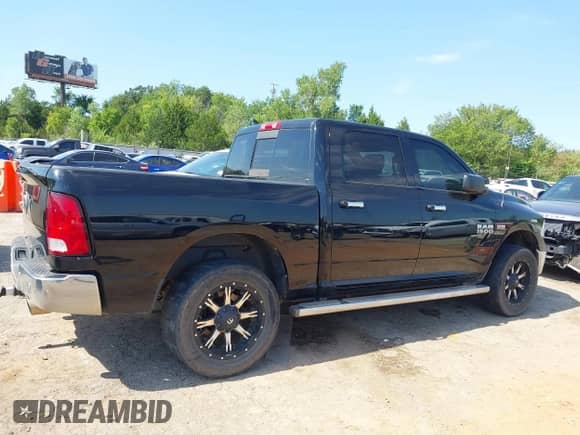 2014 Ram 1500 Big Horn z VIN 1C6RR7LT5ES386106, wystawiony jako IAAI lot #42922039 z przebiegiem 178 973 mil mil oraz . Historia ofert i sprzedaży dostępna na DreamBid. Obrazek 14.