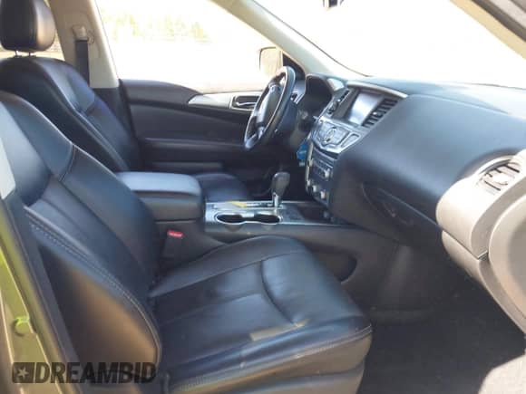 2019 Nissan Pathfinder S с VIN 5N1DR2MN3KC605426, выставлен на аукционе IAAI как лот 43461401 с пробегом 141 565 миль миль и . История ставок и продаж доступна на DreamBid. Изображение 5.