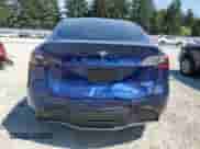 2024 Tesla Model Y Long Range with VIN 7SAYGDEEXRF129763, listed as a Copart auction lot 70710374 with 333 mi miles and Salvage title. Bid and sale history available at DreamBid. Image 6.