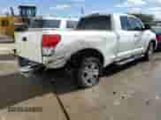 2012 Toyota Tundra Limited z VIN 5TFSY5F13CX128131, wystawiony jako Copart lot #78947464 z przebiegiem 132 206 mil mil oraz Szkoda całkowita • Salvage title. Historia ofert i sprzedaży dostępna na DreamBid. Obrazek 3.
