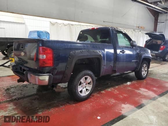 2007 GMC Sierra 1500 Work Truck z VIN 1GTEC14077Z568443, wystawiony jako Copart lot #85802254 z przebiegiem Nie podano mil oraz Szkoda całkowita • Salvage title. Historia ofert i sprzedaży dostępna na DreamBid. Obrazek 3.