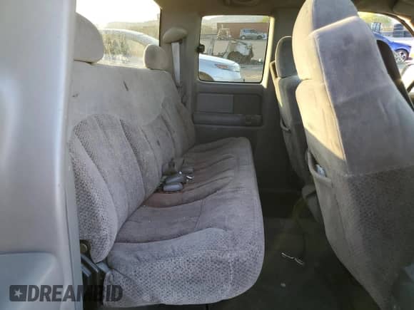 1999 Chevrolet Silverado 2500 LS с VIN 1GCFC29UXXZ117304, выставлен на аукционе Copart как лот 74266484 с пробегом 325 714 миль миль и Списание • Salvage title. История ставок и продаж доступна на DreamBid. Изображение 10.