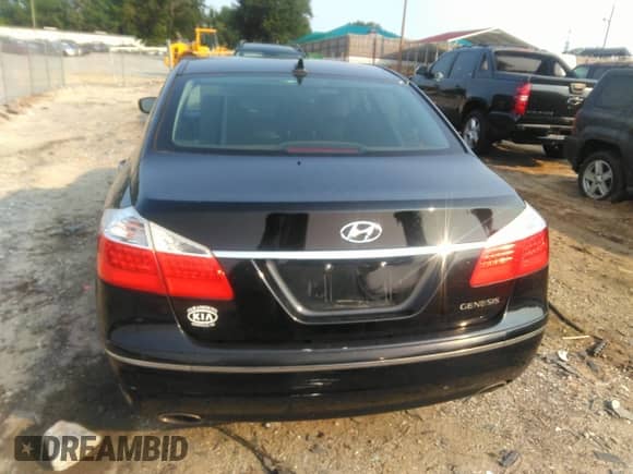 2009 Hyundai Genesis с VIN KMHGC46E59U036509, выставлен на аукционе IAAI как лот 42389865 с пробегом 213 566 миль миль и . История ставок и продаж доступна на DreamBid. Изображение 16.