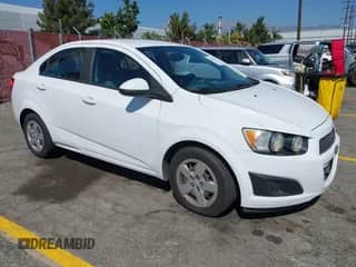 2014 Chevrolet Sonic LS с VIN 1G1JA5SG3E4180849, выставлен на аукционе IAAI как лот 43366870 с пробегом 122 026 миль миль и . История ставок и продаж доступна на DreamBid. Изображение 1.