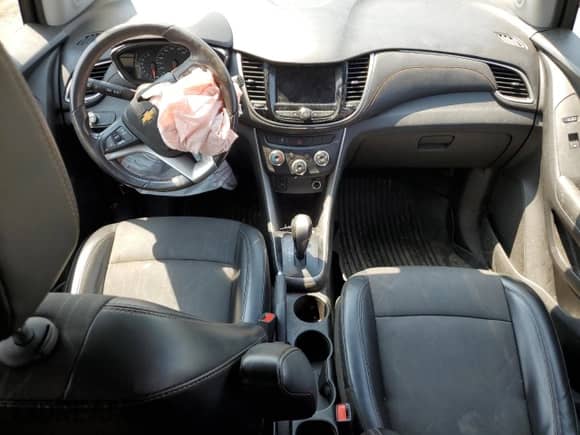 2021 Chevrolet Trax LT z VIN KL7CJPSB2MB338024, wystawiony jako Copart lot #67958875 z przebiegiem 60 156 mil mil oraz Nie do naprawy • Non repairable. Historia ofert i sprzedaży dostępna na DreamBid. Obrazek 8.