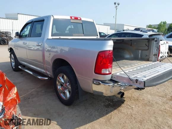 2015 Ram 1500 Big Horn с VIN 3C6RR7LT7FG546432, выставлен на аукционе IAAI как лот 43127184 с пробегом 188 957 миль миль и . История ставок и продаж доступна на DreamBid. Изображение 3.