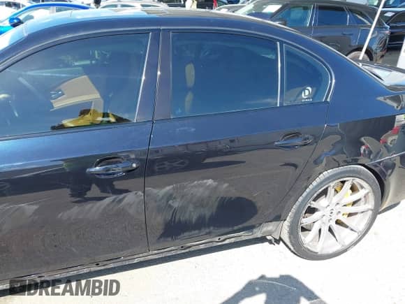 2007 BMW 5 Series M5 с VIN WBSNB93537CX07705, выставлен на аукционе IAAI как лот 41914024 с пробегом 93 990 миль миль и . История ставок и продаж доступна на DreamBid. Изображение 6.