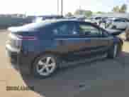 2015 Chevrolet Volt z VIN 1G1RA6E48FU120349, wystawiony jako Copart lot #80247055 z przebiegiem 156 907 mil mil oraz Czysty tytuł • Clean title. Historia ofert i sprzedaży dostępna na DreamBid. Obrazek 3.
