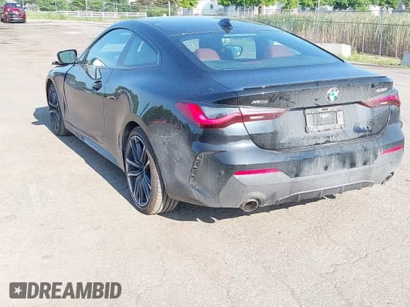 2023 BMW 4 Series 430i xDrive z VIN WBA73AP00PCM82945, wystawiony jako IAAI lot #42470151 z przebiegiem 9 862 mil mil oraz . Historia ofert i sprzedaży dostępna na DreamBid. Obrazek 3.