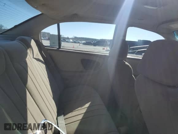 2004 Chevrolet Malibu Classic z VIN 1G1ND52F04M554347, wystawiony jako Copart lot #42493275 z przebiegiem Nie podano mil oraz Szkoda całkowita • Salvage title. Historia ofert i sprzedaży dostępna na DreamBid. Obrazek 10.