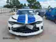 2017 Chevrolet Camaro 1LT z VIN 1G1FB1RSXH0184558, wystawiony jako IAAI lot #43484857 z przebiegiem 59 261 mil mil oraz . Historia ofert i sprzedaży dostępna na DreamBid. Obrazek 12.