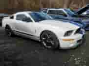 2009 Ford Mustang Shelby GT500 z VIN 1ZVHT88S295130535, wystawiony jako Copart lot #79906214 z przebiegiem 69 646 mil mil oraz Szkoda całkowita • Salvage title. Historia ofert i sprzedaży dostępna na DreamBid. Obrazek 4.