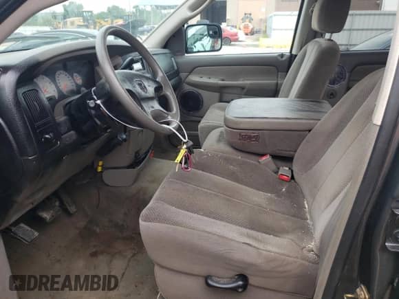 2003 Dodge 2500 ST z VIN 3D7KA28C73G817603, wystawiony jako Copart lot #54809574 z przebiegiem 209 157 mil mil oraz Szkoda całkowita • Salvage title. Historia ofert i sprzedaży dostępna na DreamBid. Obrazek 7.