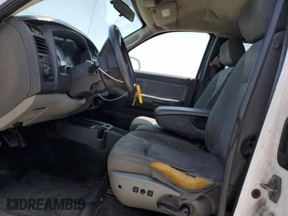 2008 Dodge Dakota SLT с VIN 1D3HE42K18S531516, выставлен на аукционе Copart как лот 60494865 с пробегом 263 185 миль миль и Списание • Salvage title. История ставок и продаж доступна на DreamBid. Изображение 7.