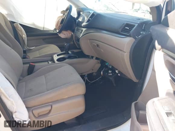 2017 Honda Pilot EX z VIN 5FNYF5H38HB040496, wystawiony jako IAAI lot #43416219 z przebiegiem 103 000 mil mil oraz . Historia ofert i sprzedaży dostępna na DreamBid. Obrazek 5.